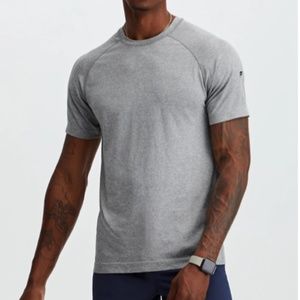 FABLETICS The Training Day Tee - Mens Gray